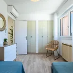 Les Iris By Interhome Semesterbostad Carqueiranne