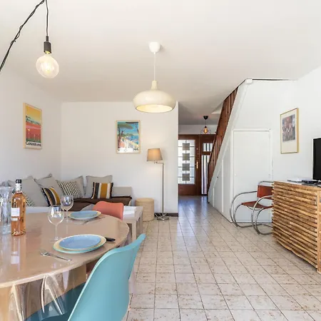 Les Iris By Interhome